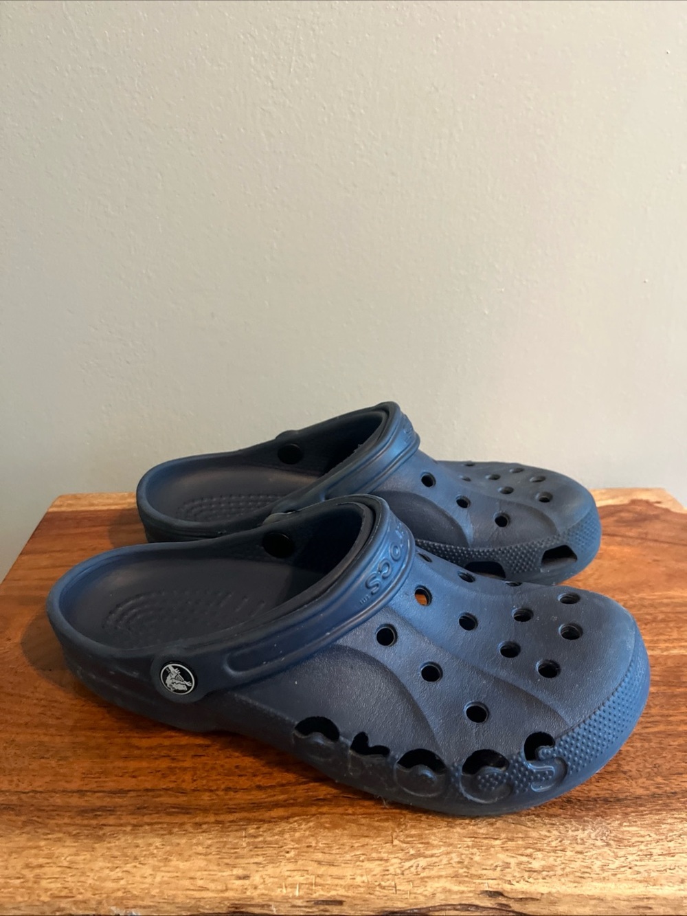 Navy Blue Crocs Men’s Size 7 Women’s Size 9